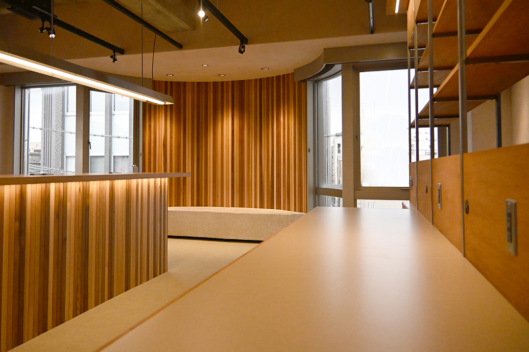 【納品事例】奈良県奈良市　T様　特注カーブオットマン